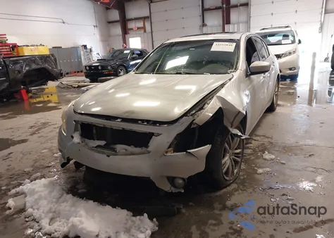 2013 Infiniti G37X z USA, uszkodzony, nr VIN JN1CV6AR8DM762122